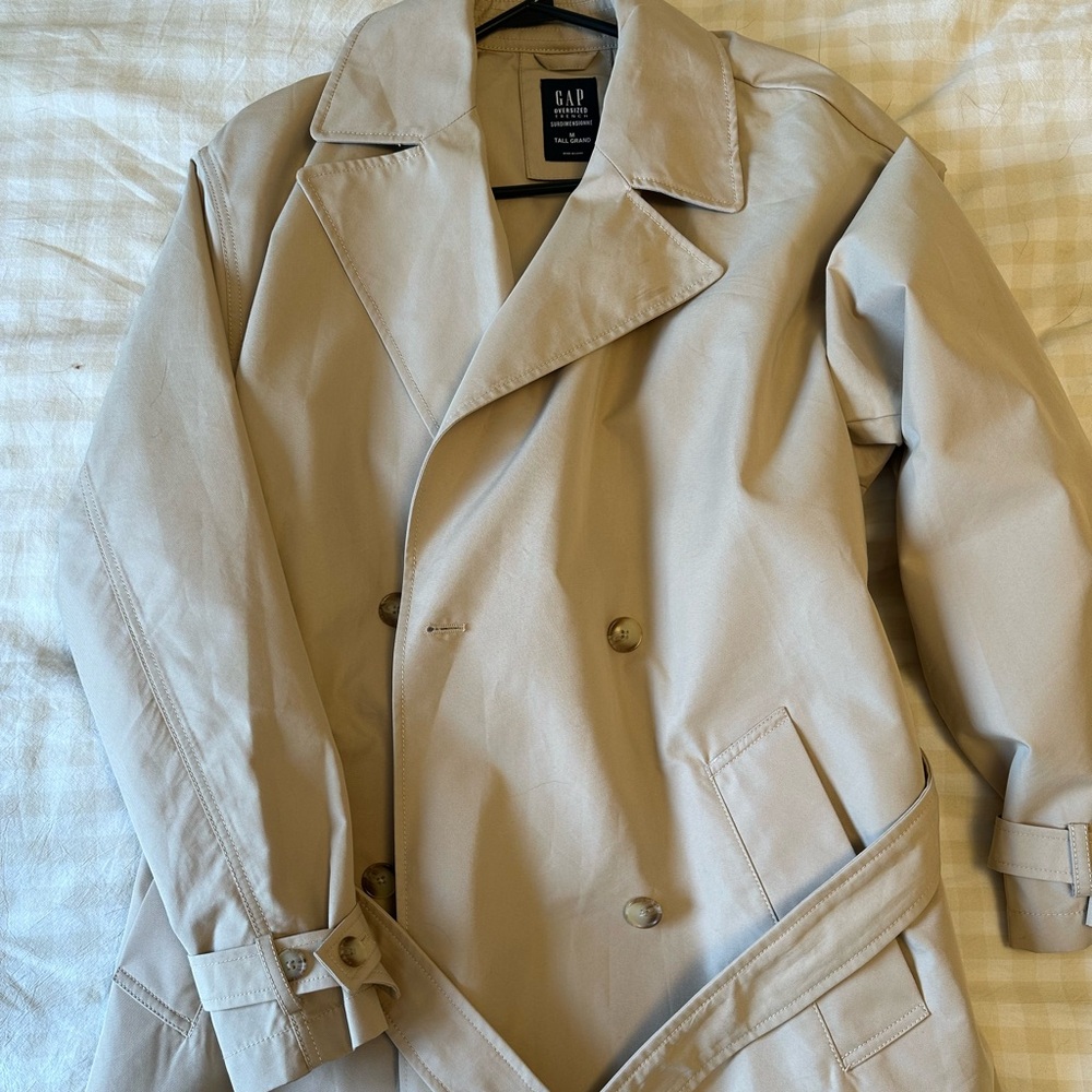 GAP TRENCH COAT